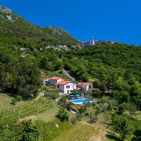 Apartment Josip Plomin