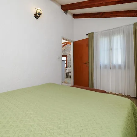 Apartment Josip Plomin