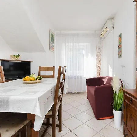 Apartment Josip *