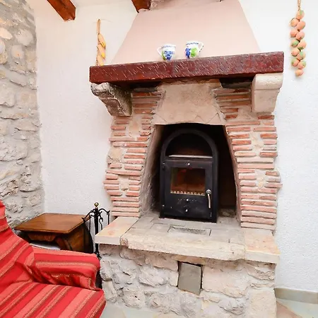 Josip Apartment *