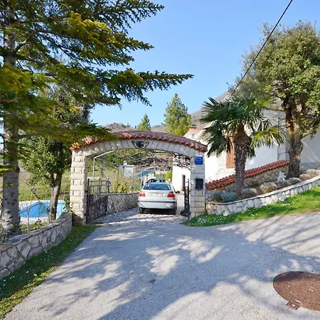 Josip Apartment Plomin