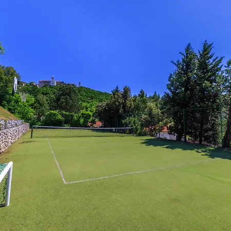 Josip דירה פלומין