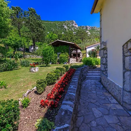 Apartment Josip *