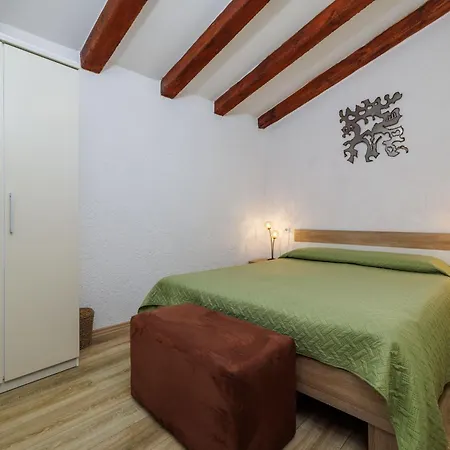 Apartment Josip
