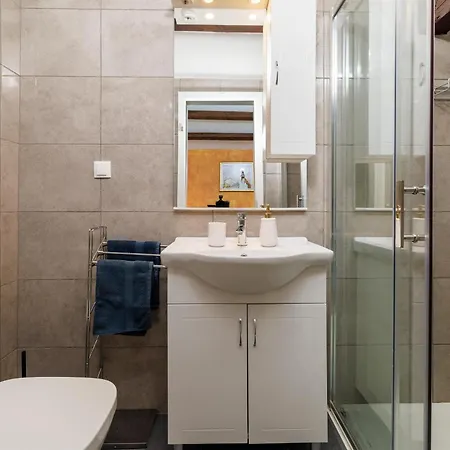 Josip * פלומין