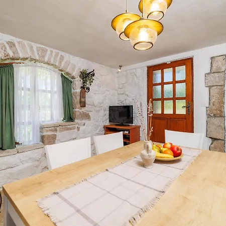 Josip Apartment