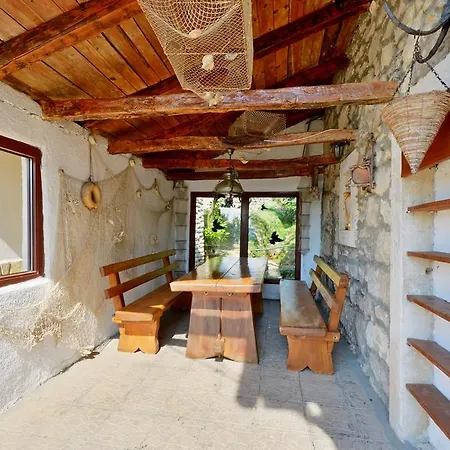 Josip Apartment Plomin